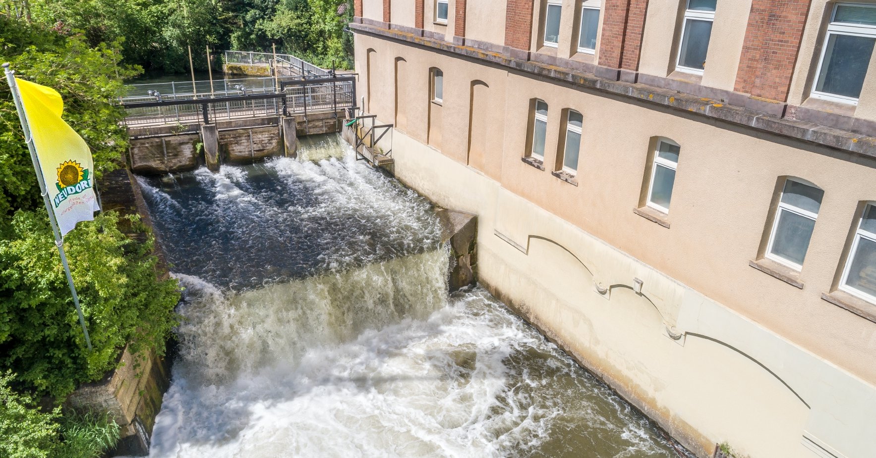 Tack vare floden Emmers vattenkraft kan vi producera delar av vår energi själva på ett miljövänligt sätt Tack vare floden Emmers vattenkraft kan vi producera delar av vår energi själva på ett miljövänligt sätt